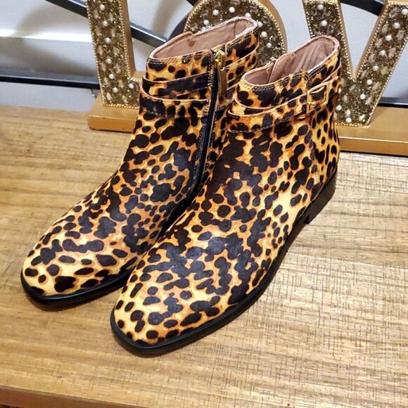 J. Jill Women's Melodie Tan Camel Leopard Print Calf Hair Zip Up Booties Sz 6.5 - Picture 3 of 11